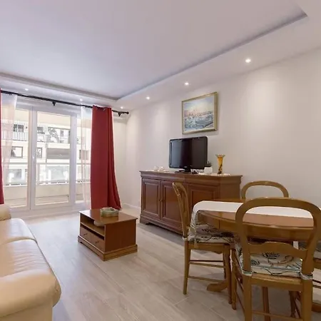 Guestready - Comfortable Getaway In Carnot Cannes
